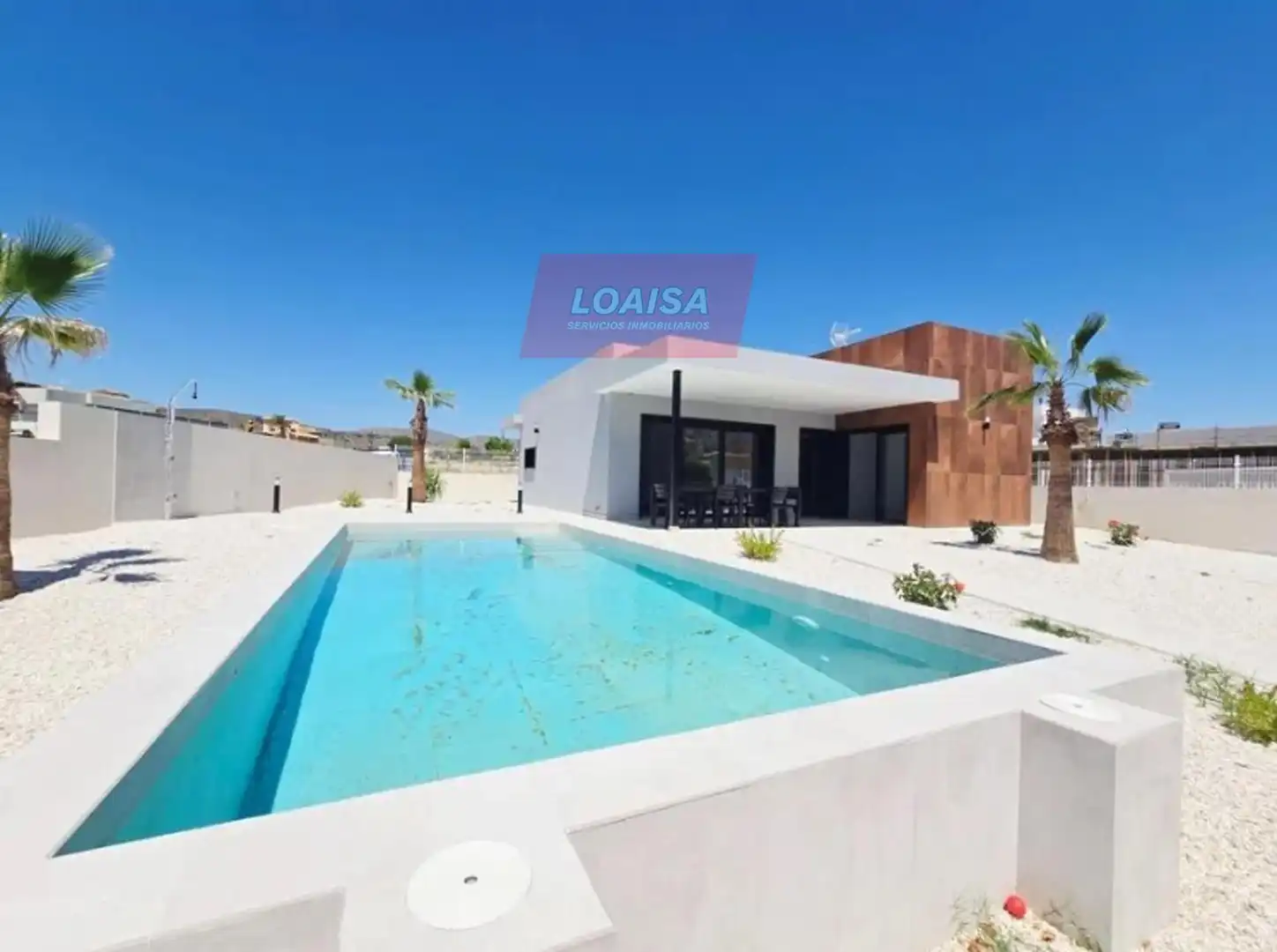 Chalet con piscina en venta en Los Gallardos, imagen 2
