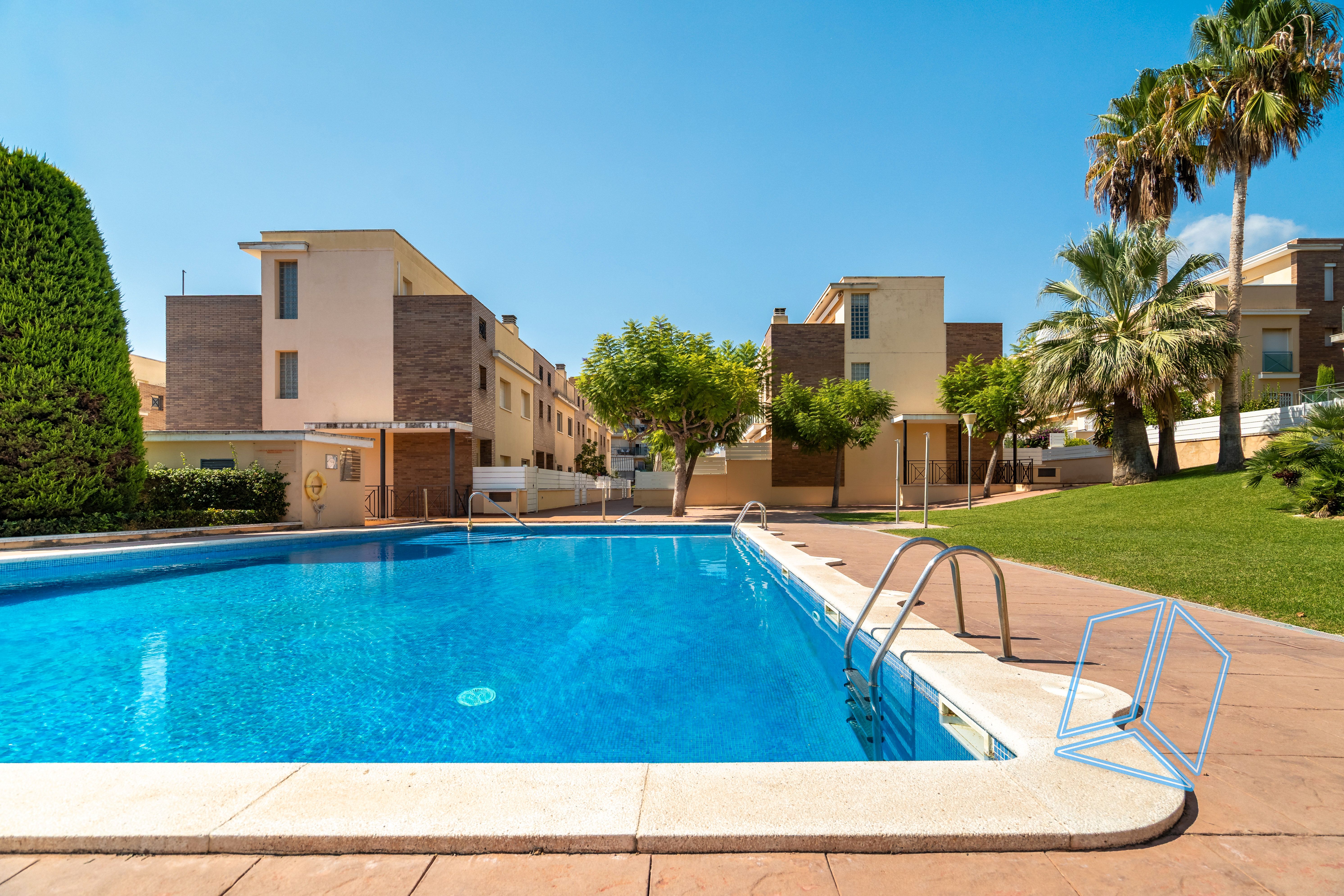 Swimming pool of House or chalet for sale in Calafell  with Terrace, Storage room and Balcony