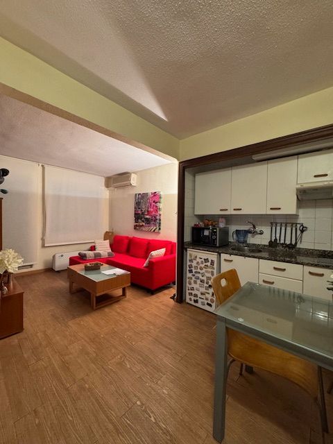 Living room of Flat for sale in  Valencia Capital  with Air Conditioner and Balcony