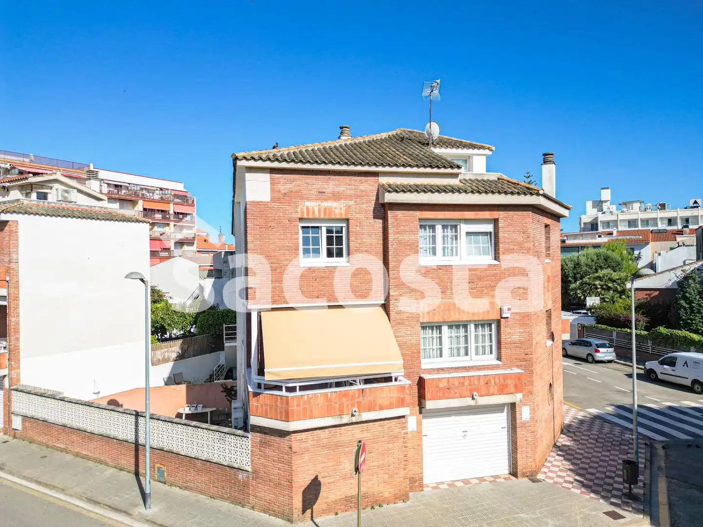 Vista exterior de Casa adosada en venta en Pineda de Mar con Aire acondicionado, Calefacción y Jardín privado