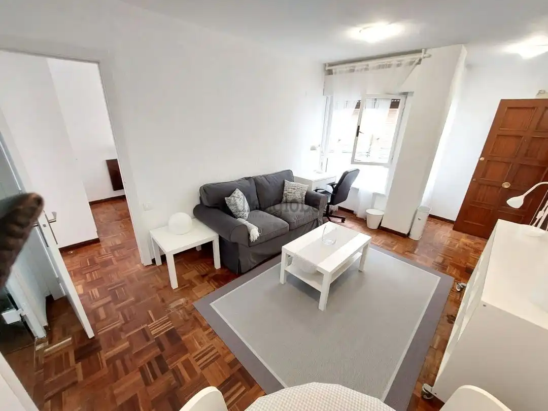 Apartament de lloguer a Calle Martínez Marina, Fontán