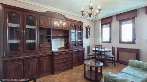Foto 2 de Apartamento de alquiler en N/a, Lugones, Siero