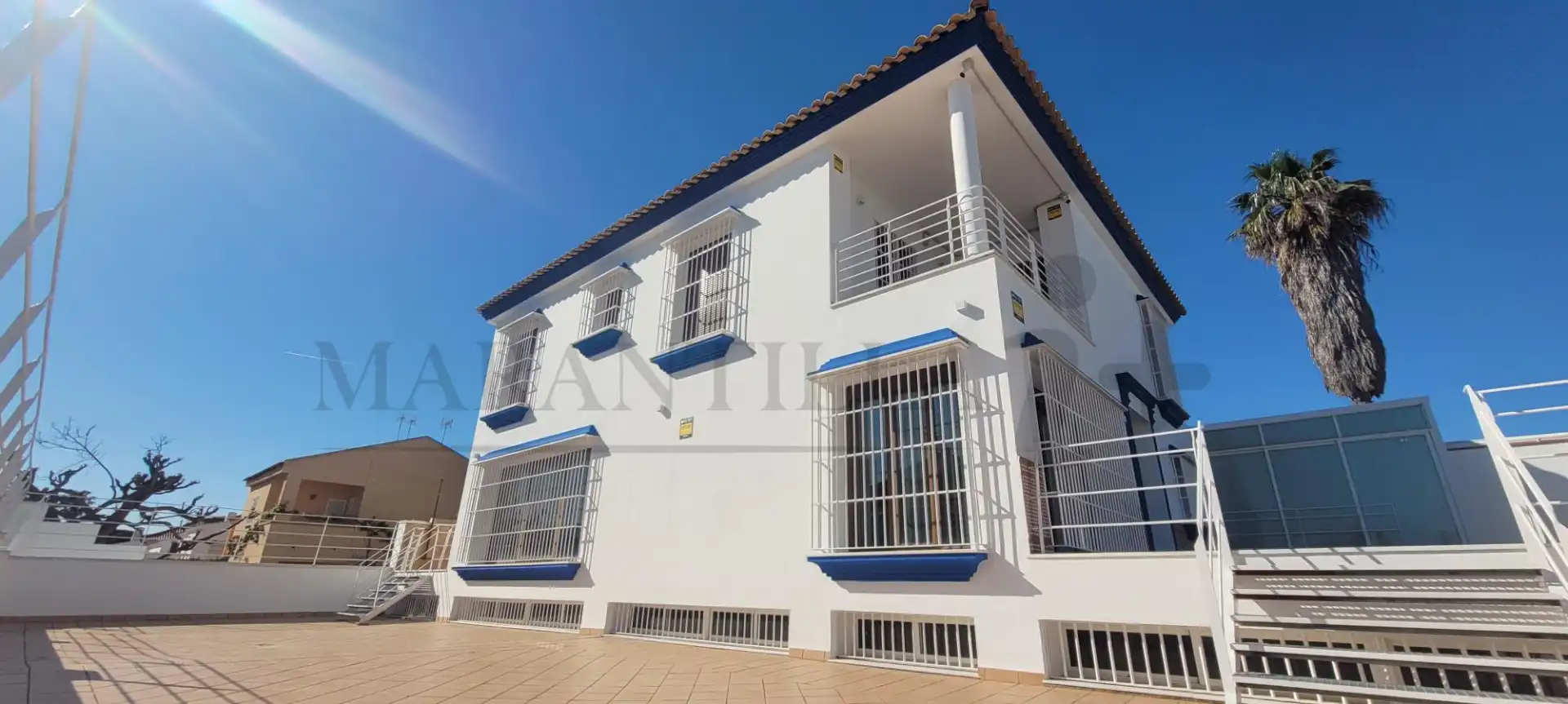 Vista exterior de Casa o chalet en venta en Islantilla con Terraza, Piscina y Alarma