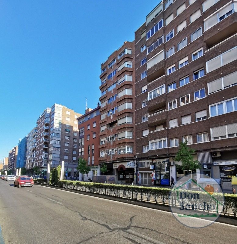 Vista exterior de Pis en venda en Valladolid Capital amb Calefacció i Terrassa