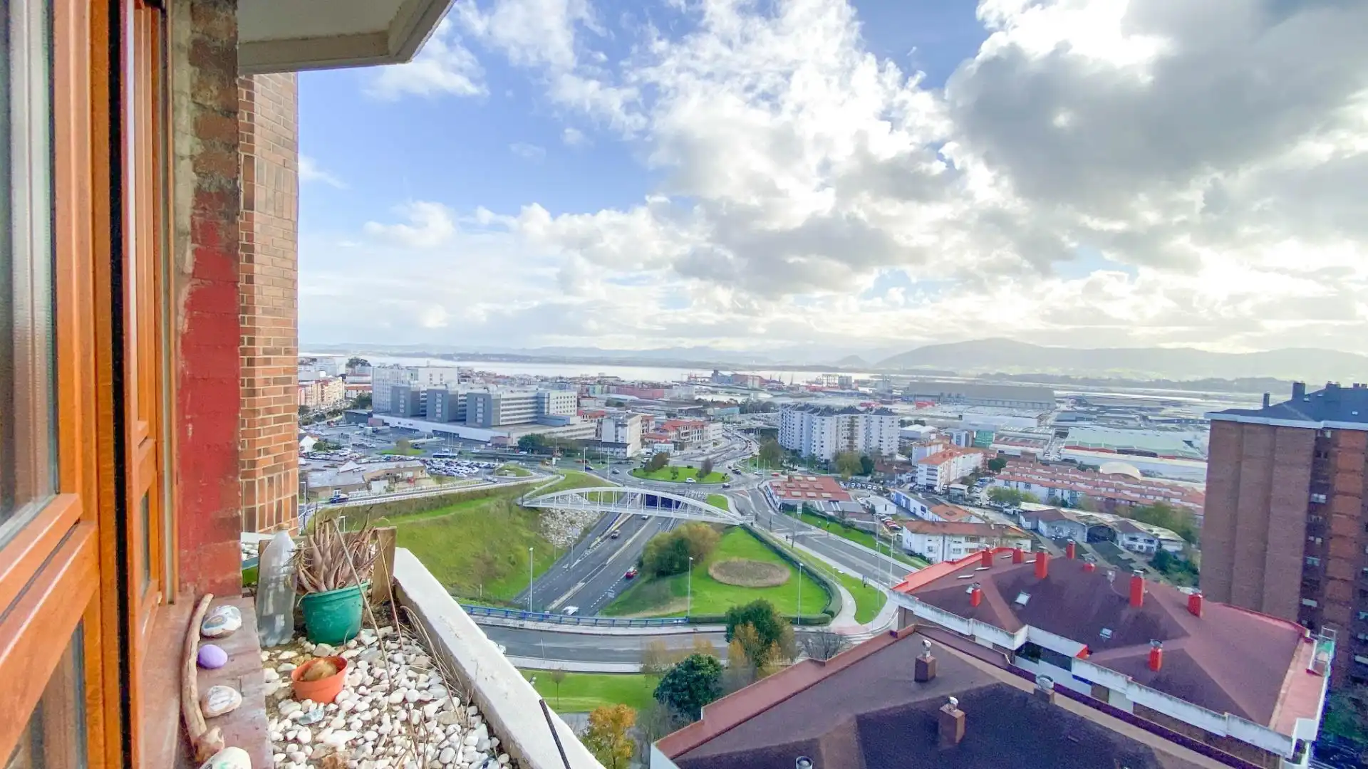 Viviendas y casas de alquiler baratas en Calle Gutierrez Solana, Santander  | fotocasa