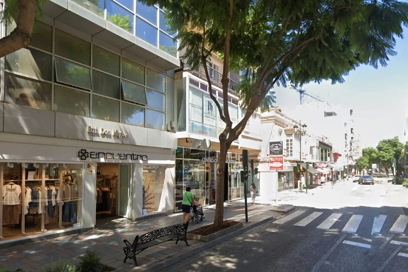 Local comercial en alquiler en Avda. Condes de San Isidro