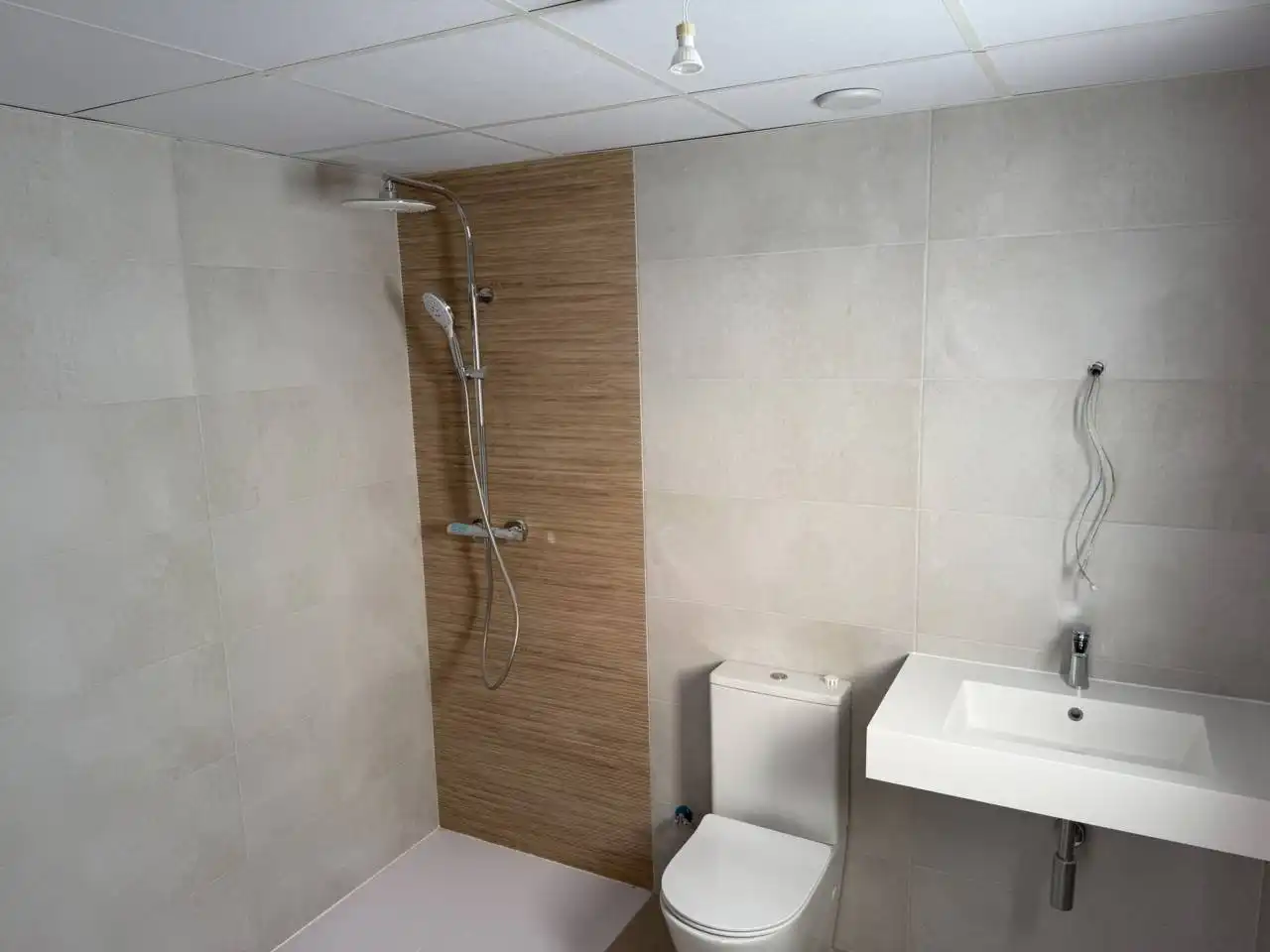 Baño de Casa o chalet en venta en Calafell con Aire acondicionado, Calefacción y Jardín privado