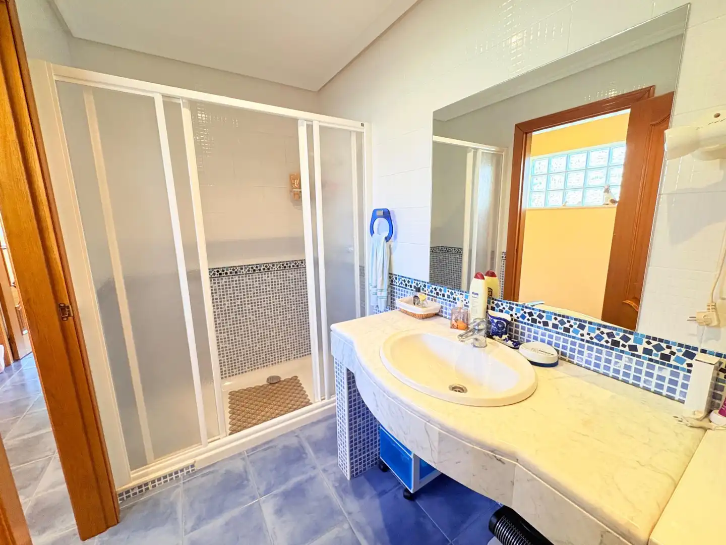 Baño de Casa o chalet en venta en Ponferrada con Calefacción, Jardín privado y Terraza