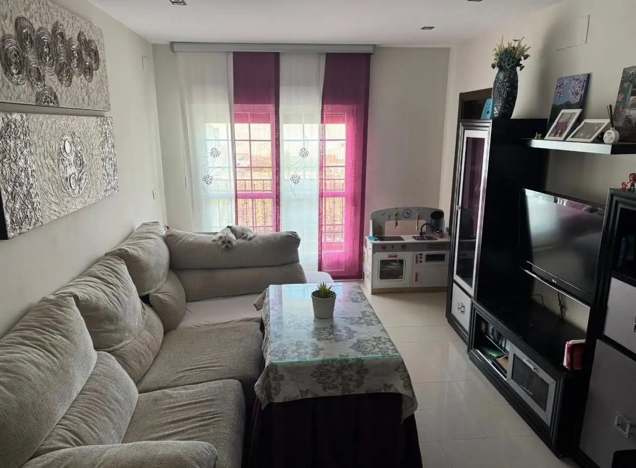 Living room of Flat for sale in Fernán-Núñez  with Air Conditioner, Terrace and Storage room