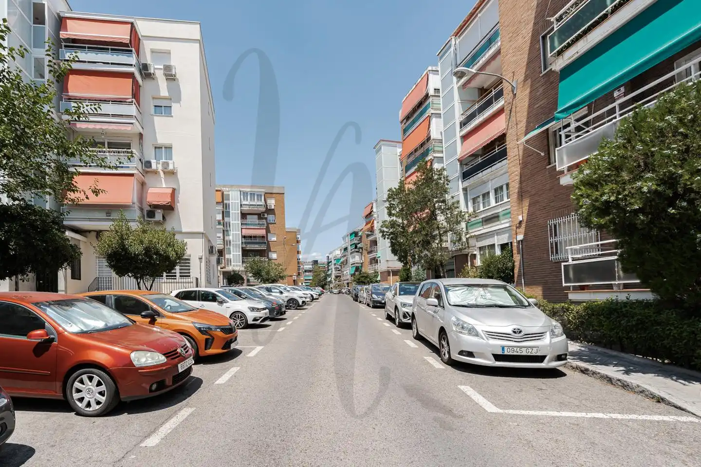 Flat for sale in Carril Del Conde, Canillas