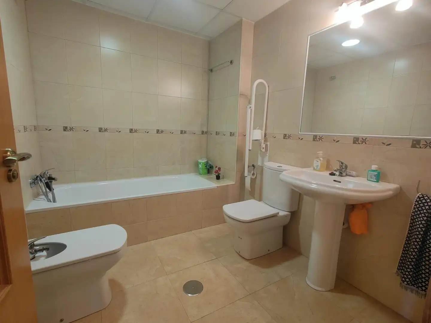 Badezimmer von Wohnung zum Verkauf in Ceutí mit Terrasse, Abstellraum und Balkon