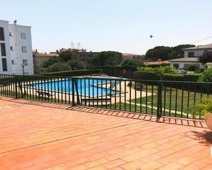 Piscina de Apartament en venda en Roses amb Aire condicionat, Calefacció i Terrassa