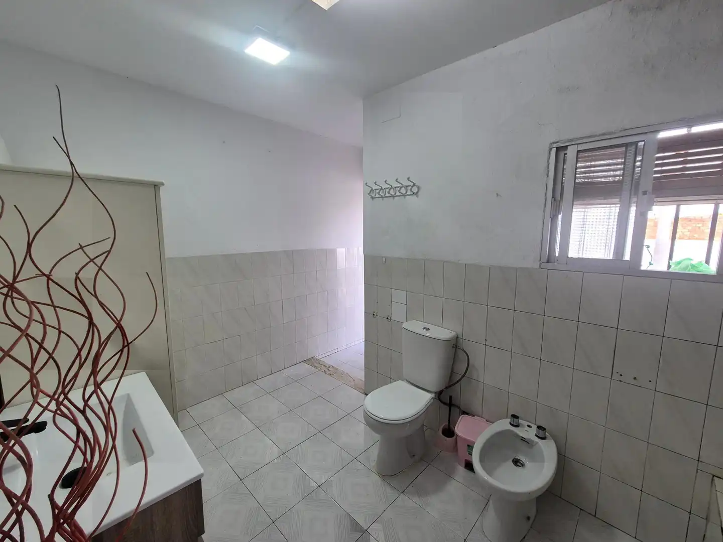 Baño de Ático en venta en Montijo con Calefacción y Terraza