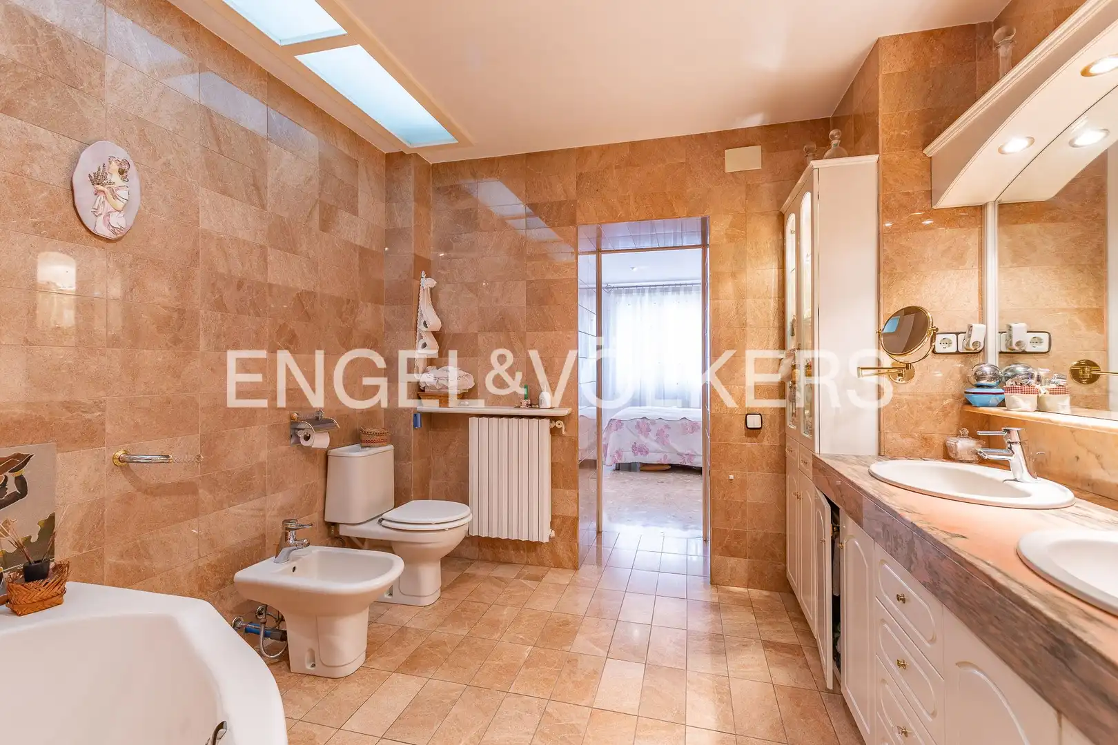 Bathroom of Houses for sale in Terrassa  with Air Conditioner, Heating and Private garden