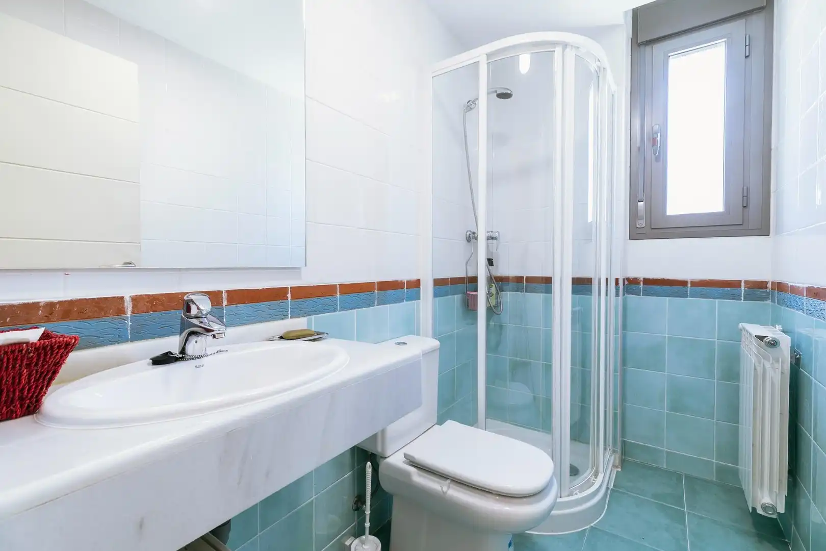 Baño de Piso en venta en Sabiñánigo con Calefacción, Jardín privado y Terraza