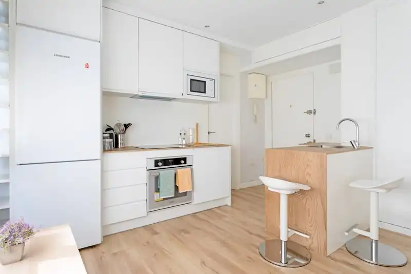 Küche von Wohnung zur Miete in Madrid mit Klimaanlage und Möbliert