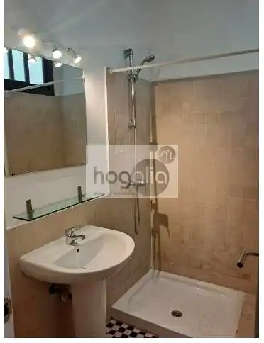 Study for rent in Feria