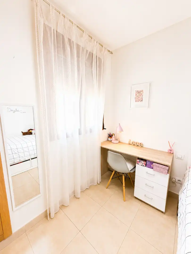 Bedroom of Flat for sale in Sevilla  with Air Conditioner and Community pool