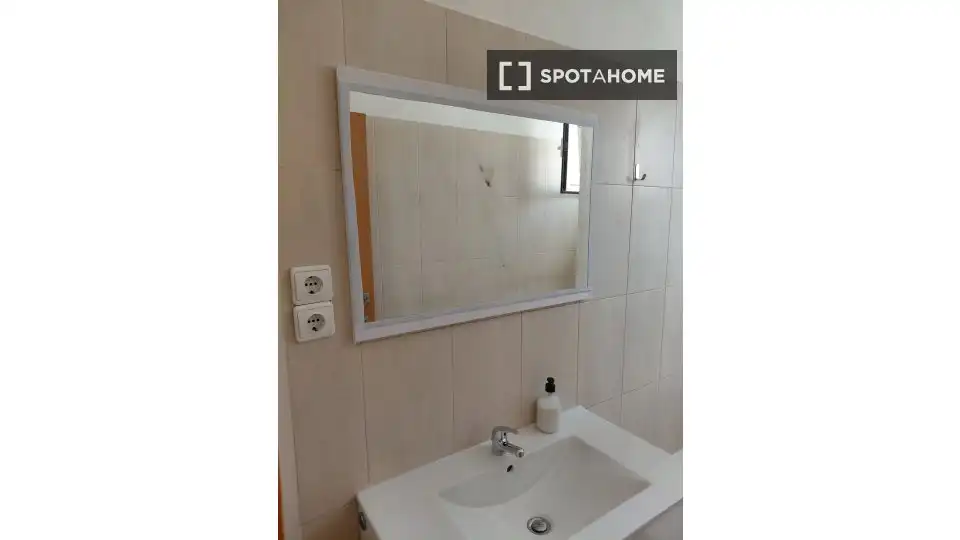 Room in Valencia, Valencia