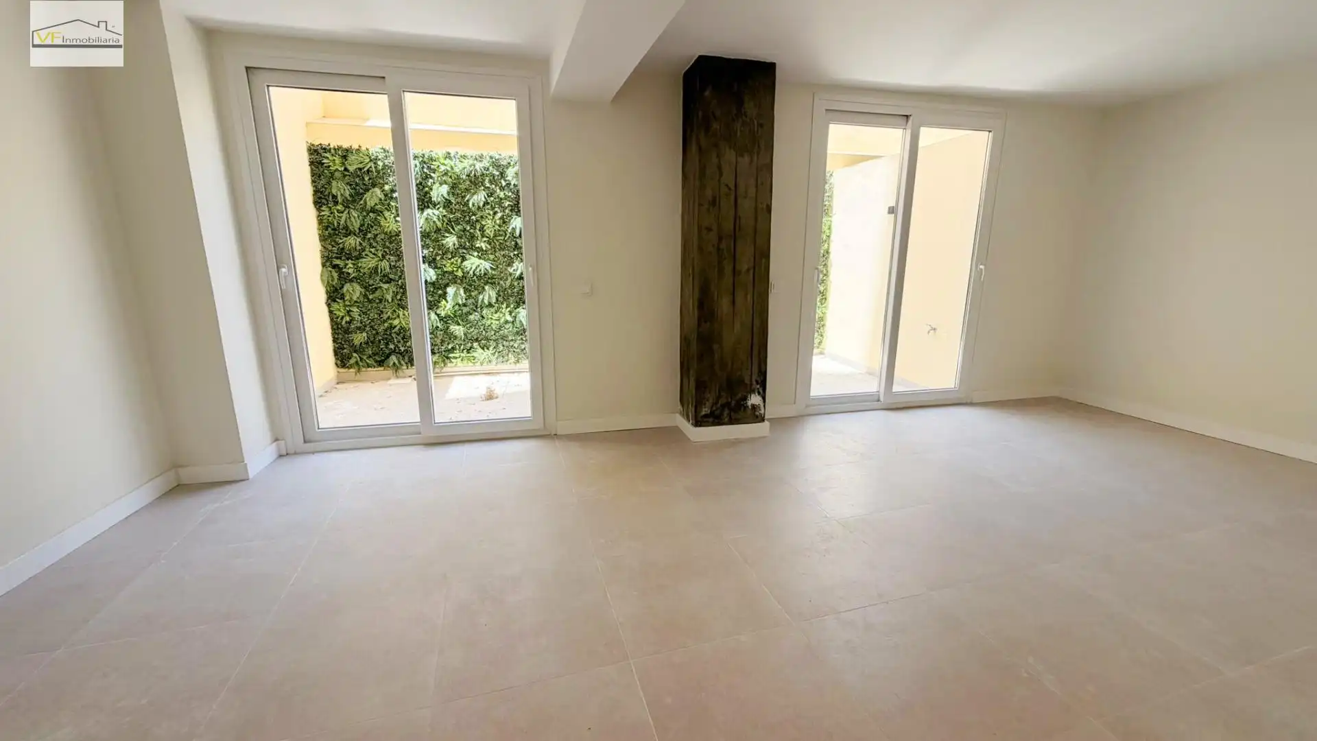 Sala d'estar de Dúplex en venda en Málaga