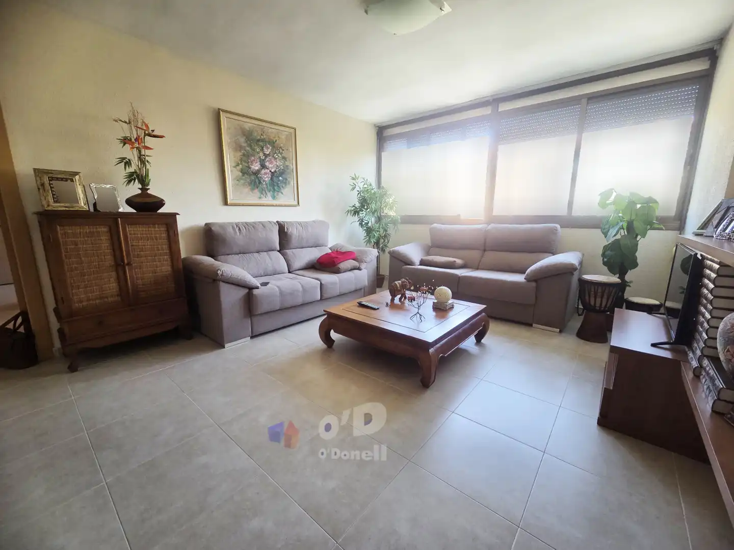 Sala d'estar de Pis en venda en Sant Boi de Llobregat amb Forn