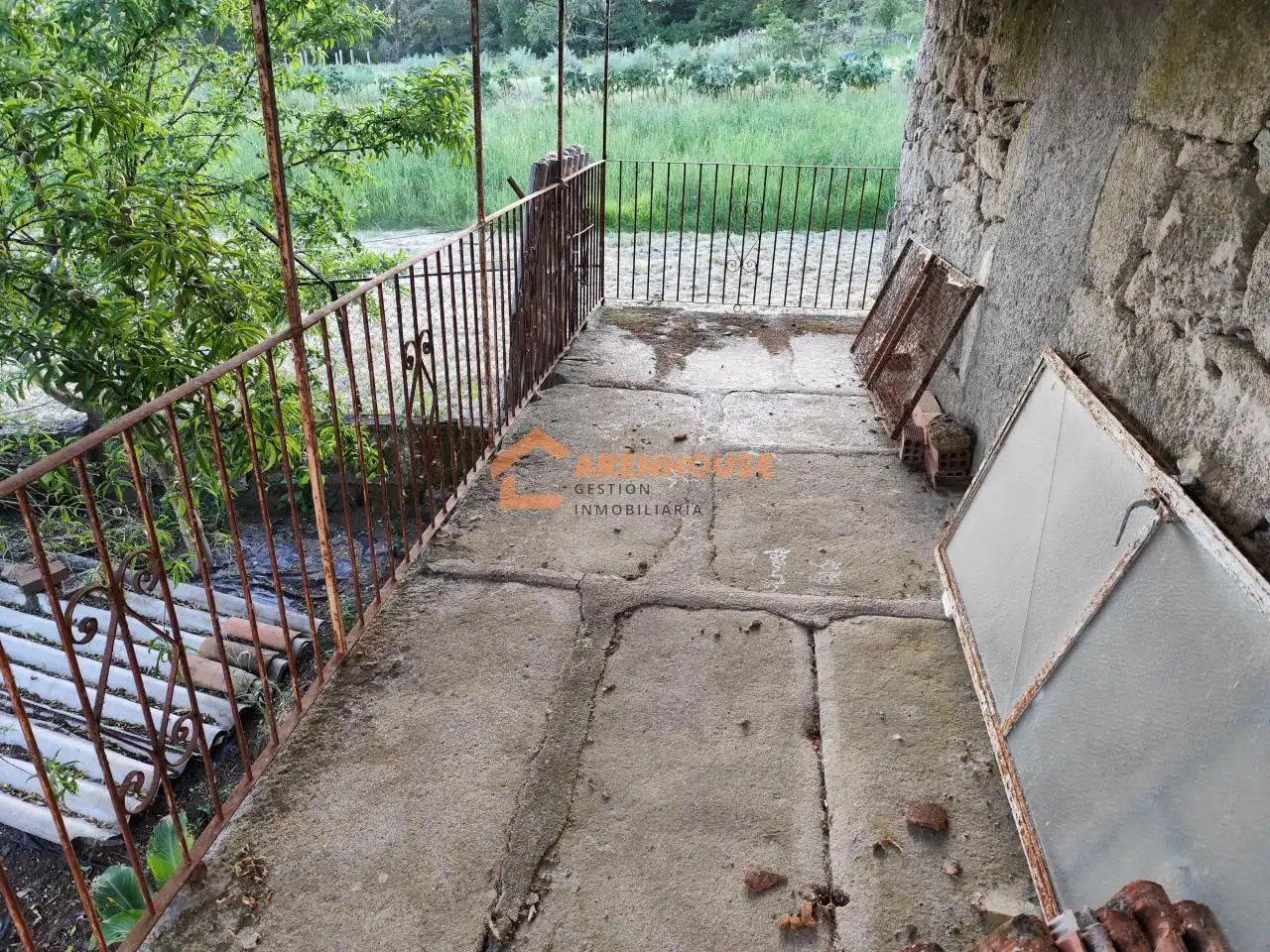 Casa amb terrassa en venda a San Cristovo de Cea, imagen 3