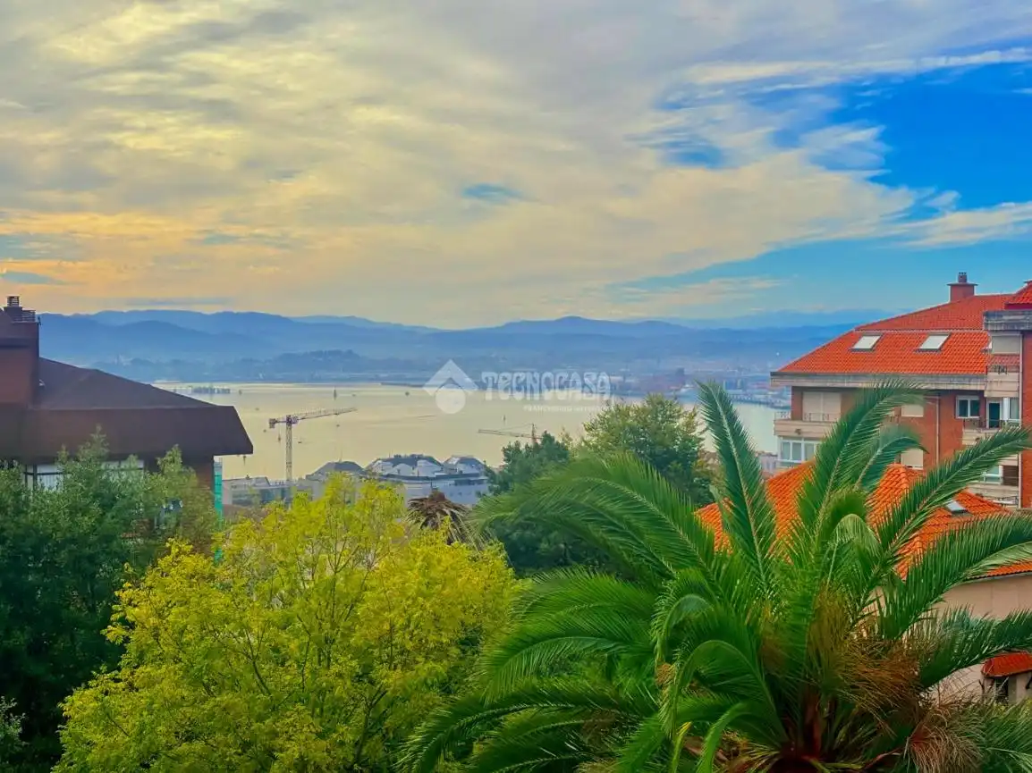 Vista exterior de Piso en venta en Santander con Calefacción y Terraza