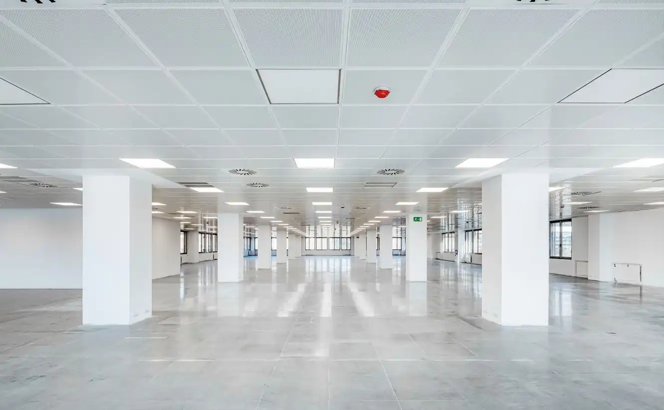 Office for rent in Calle de Basauri, La Florida - El Plantío