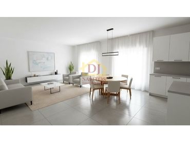 Flat with lift for sale in Calle de los Tilos