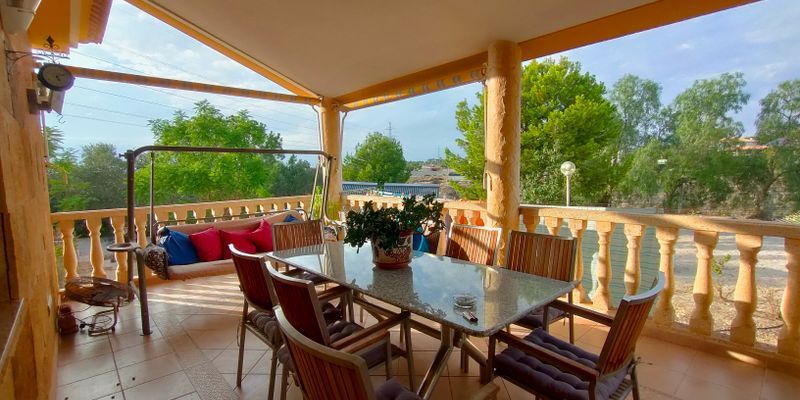 Houses for sale in Calle Gabiota, Altorreal - El Chorrico