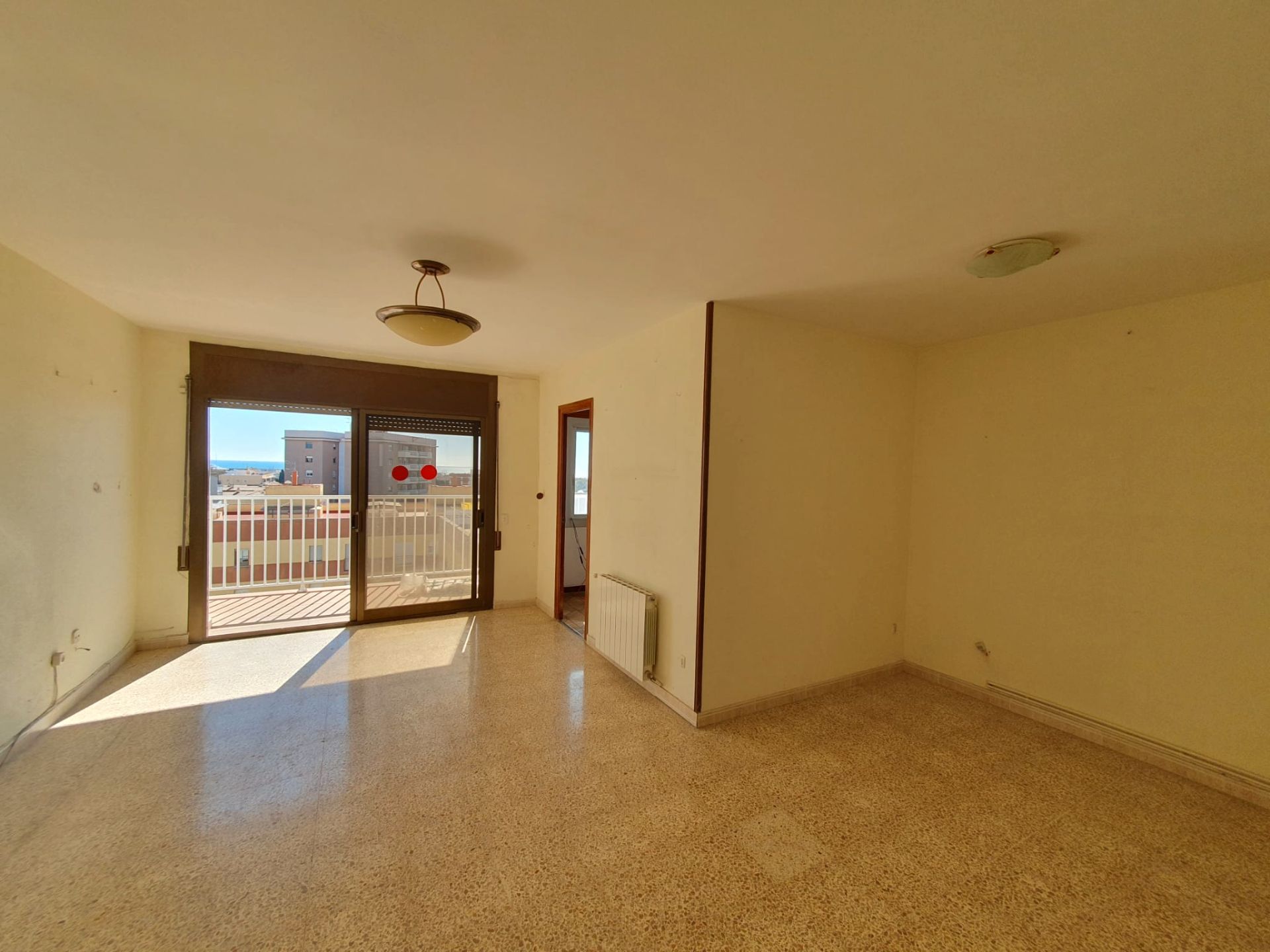 Living room of Flat for sale in Vilanova i la Geltrú