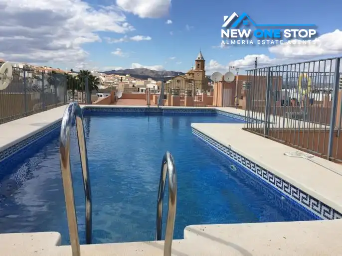 Piscina de Apartament en venda en Turre amb Aire condicionat, Calefacció i Moblat