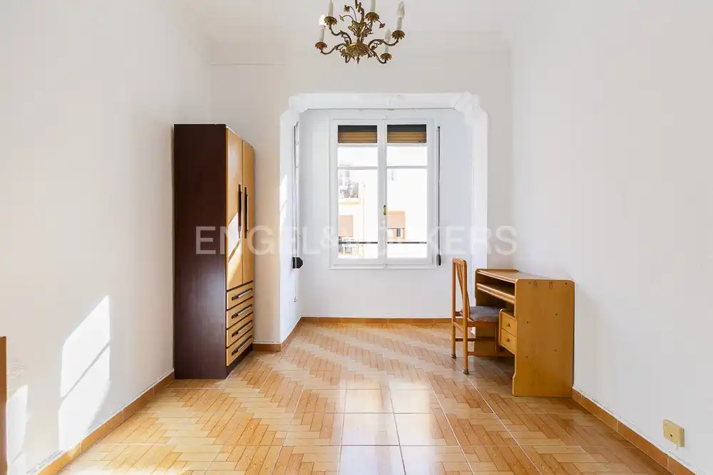 Bedroom of Flat for rent in Valencia  with Air Conditioner, Heating and Pets allowed