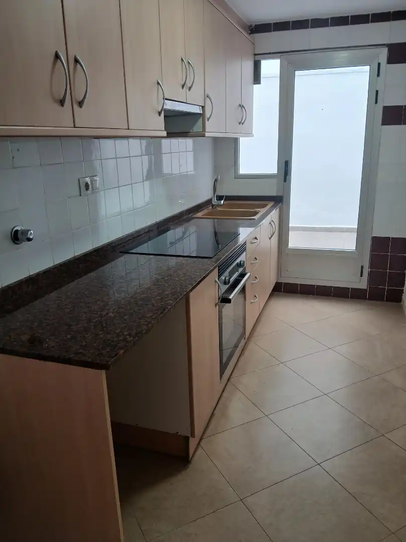 Cocina de Piso en venta en Valencia con Horno