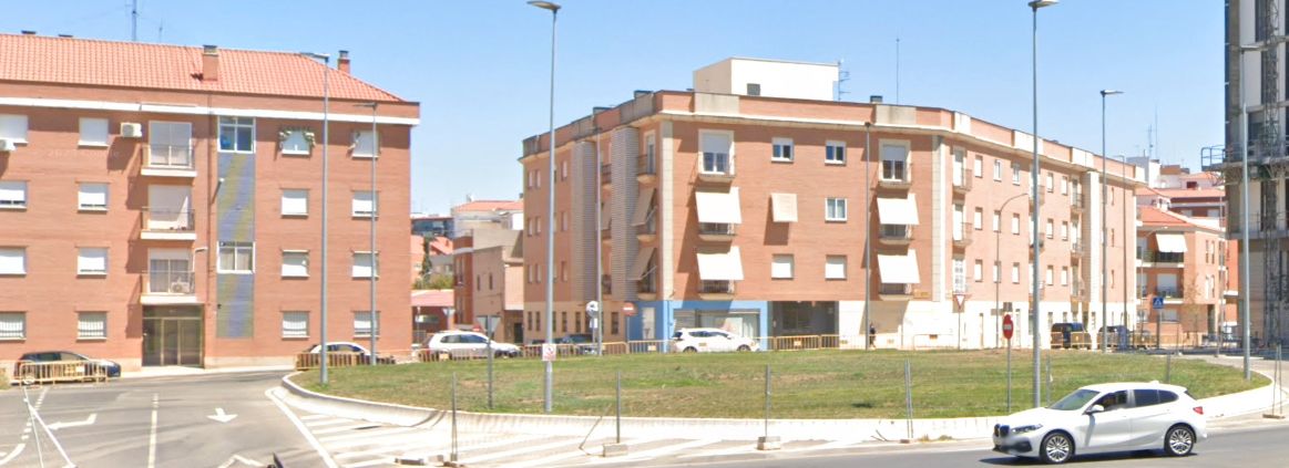 Vista exterior de Piso de alquiler en Badajoz Capital con Calefacción, Trastero y Balcón