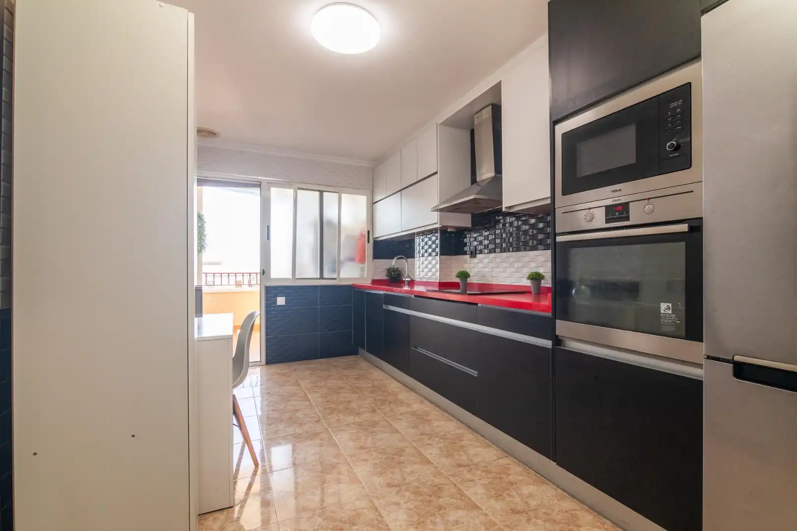 Cocina de Piso en venta en Elche / Elx con Calefacción y Balcón