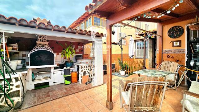 Casa adosada en Venta en Zodiaco en Las Rosas