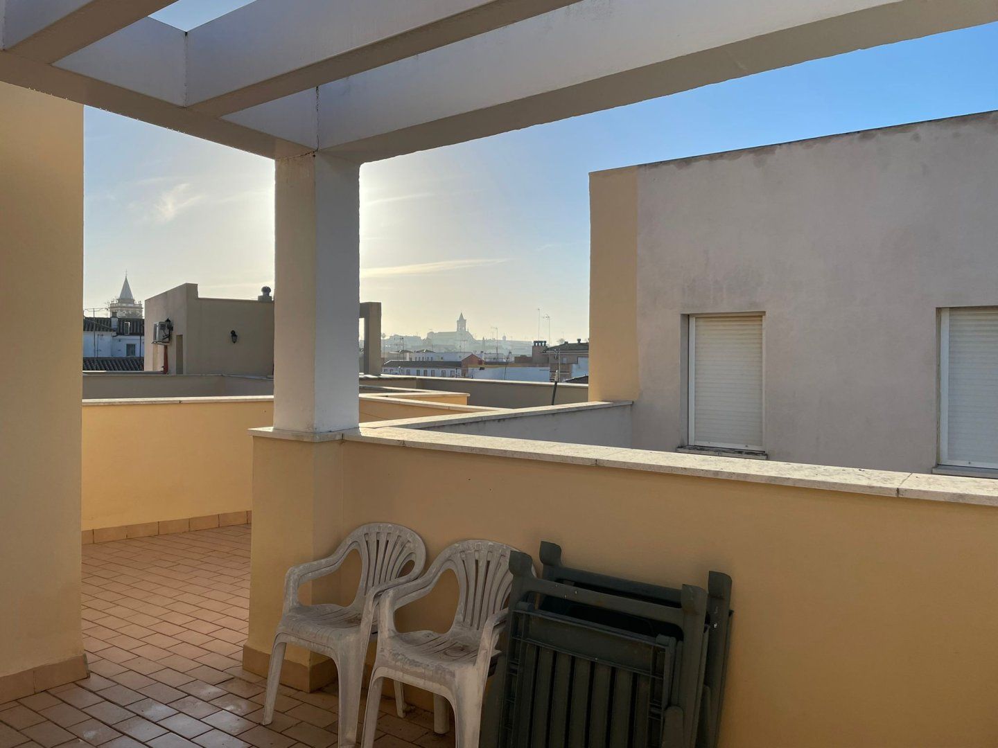 Terraza de Dúplex en venta en Sanlúcar la Mayor con Aire acondicionado, Terraza y Piscina