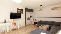 Living room of Flat for sale in  Valencia Capital  with Air Conditioner and Furnished