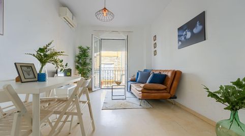 Foto 3 de Piso en venta en Calle Calle Condes de Bustillo, 11, Triana Este, Sevilla Capital