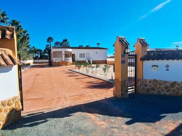 Villa in vendita a Cam. Arroba de Hornos