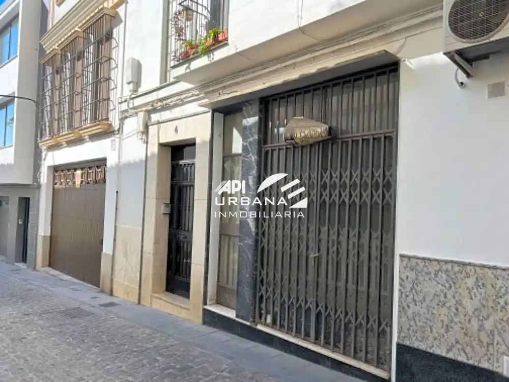 Commercial properties for sale in San Juan De Ávila, 4, Montilla