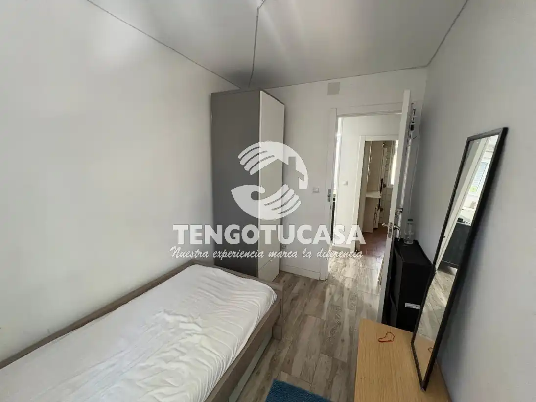 Habitación de Piso en venta en Madrid con Calefacción y Amueblado