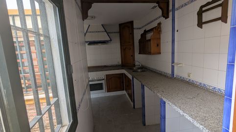 Foto 3 de Casa adosada en venta en Calle Constantino Ponce de la Fuente, Colores - Entreparques, Sevilla Capital