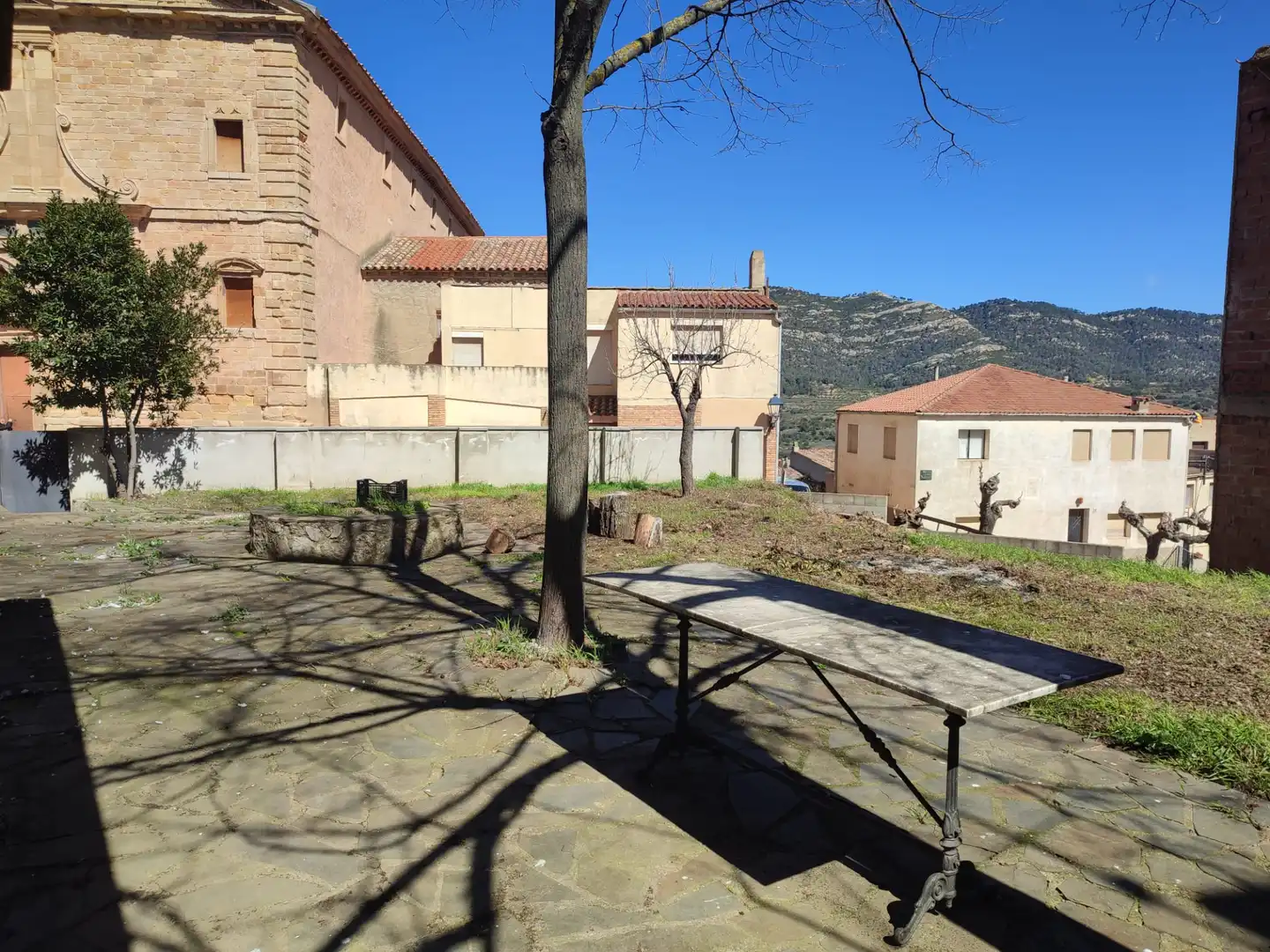 Vista exterior de Casa adosada en venda en Ulldemolins amb Calefacció, Jardí privat i Parquet