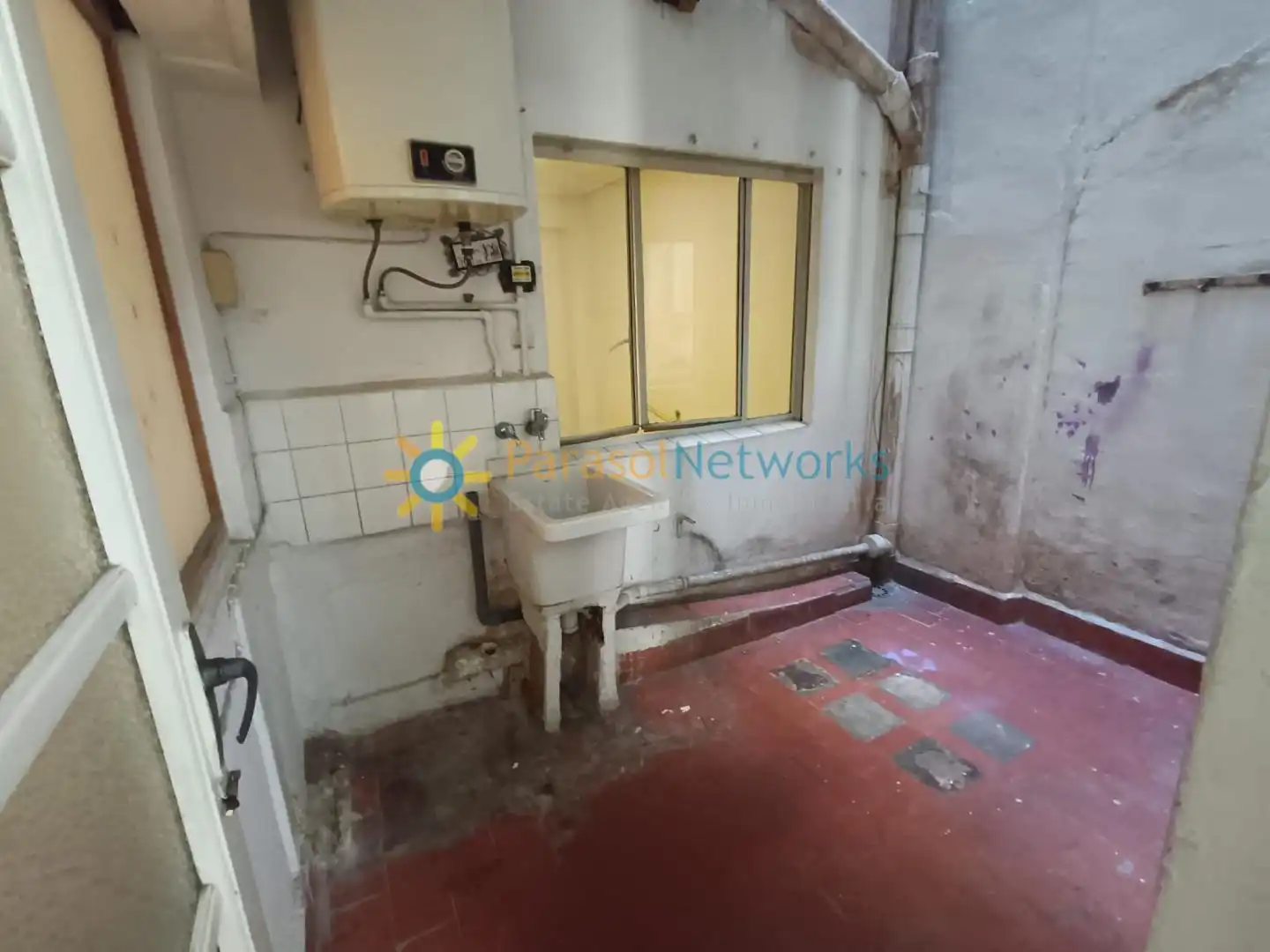 Küche von Wohnung zum Verkauf in Oliva mit Ofen