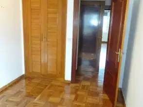 Schlafzimmer von Wohnung zur Miete in Gijón  mit Heizung und Abstellraum
