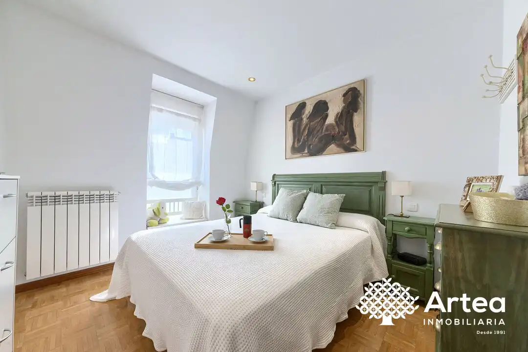 Habitación de Piso en venta en Bilbao  con Calefacción y Trastero