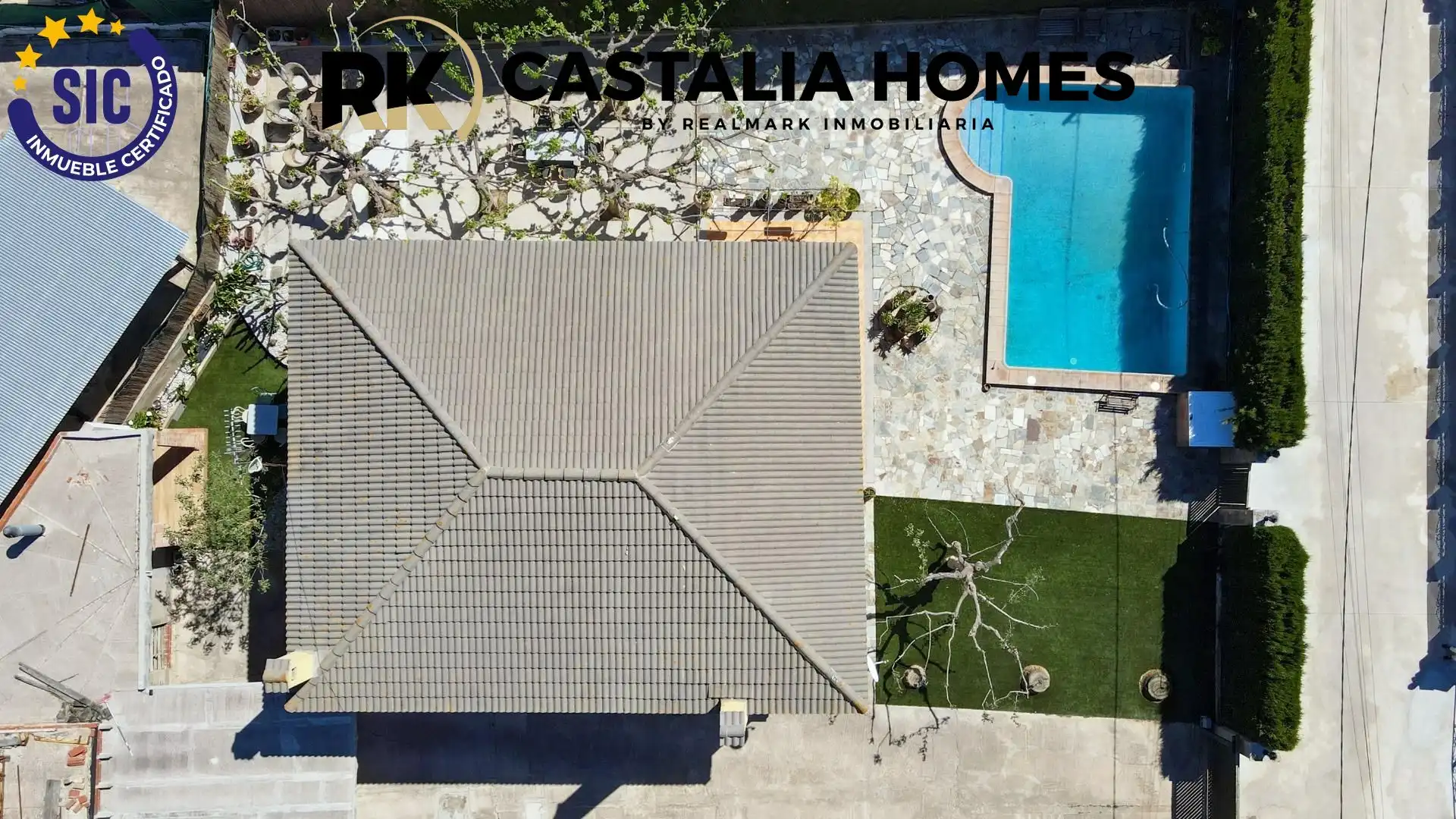 Vista exterior de Casa o xalet en venda en Borriol amb Calefacció, Jardí privat i Piscina