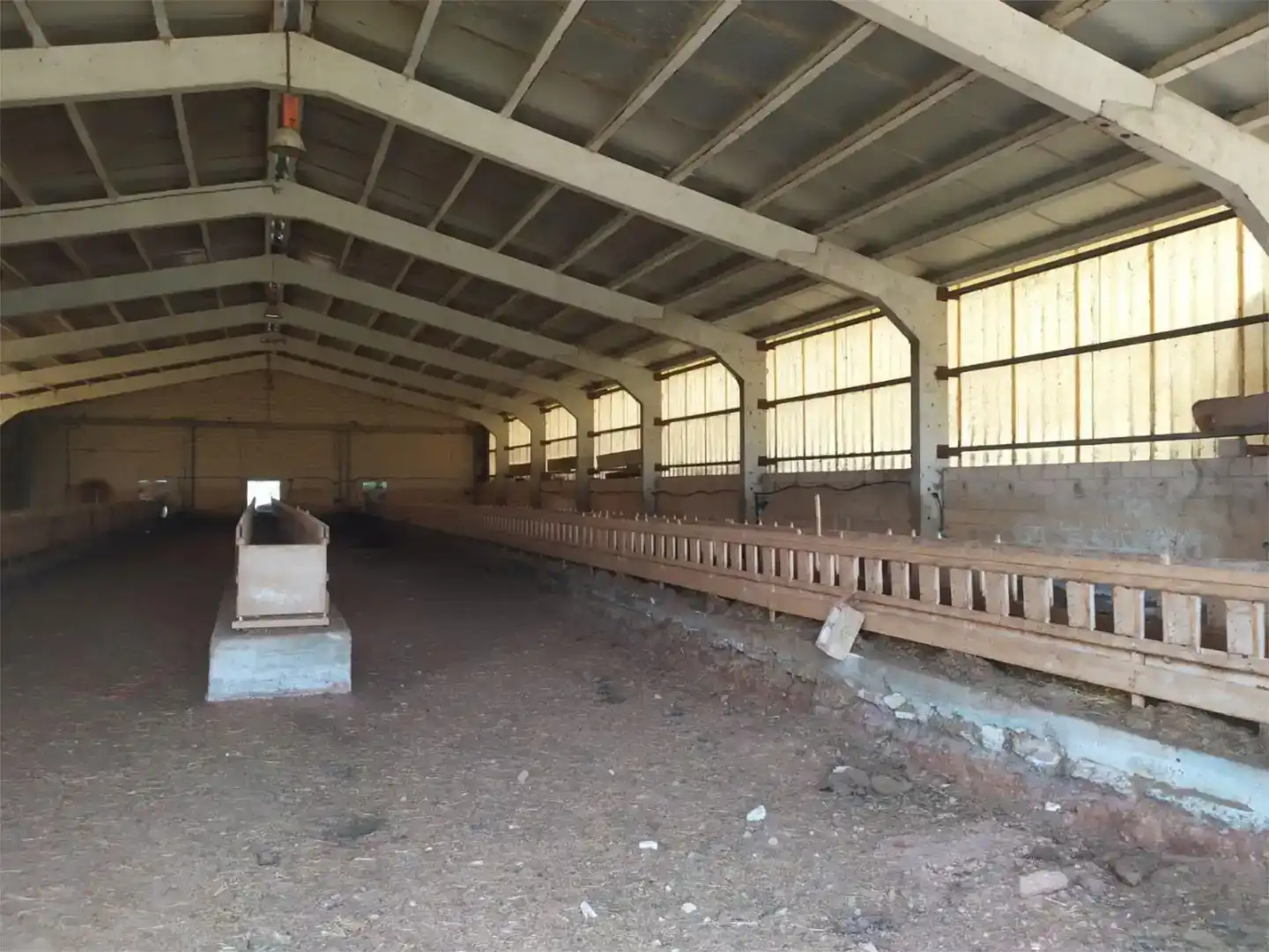 Finca rústica en venda en Salas de los Infantes amb Jardí privat, Traster i Moblat